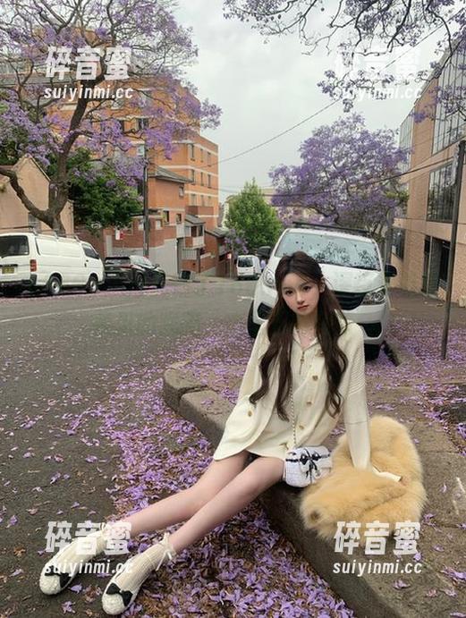 下载了166.run，深夜看着背景里的戏码，心里五味杂陈…
