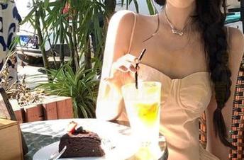 “51今日吃瓜”，直达最夸张的直播秀，咱们慢慢来，别着急。