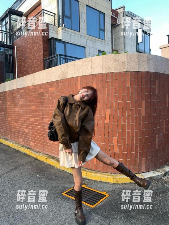 要登录718.st之前我还在纠结，结果我一进去就被各种八卦包围，心情瞬间upup。