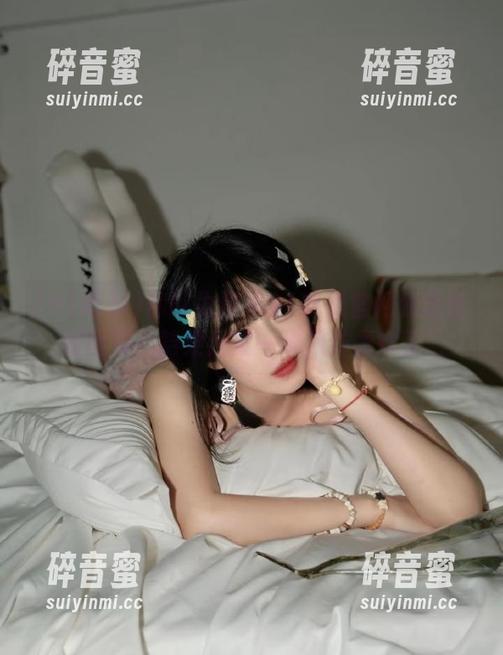 91吃瓜 你以为登录91吃瓜官网就能吃到西瓜?结果我被一堆八卦轰炸了...