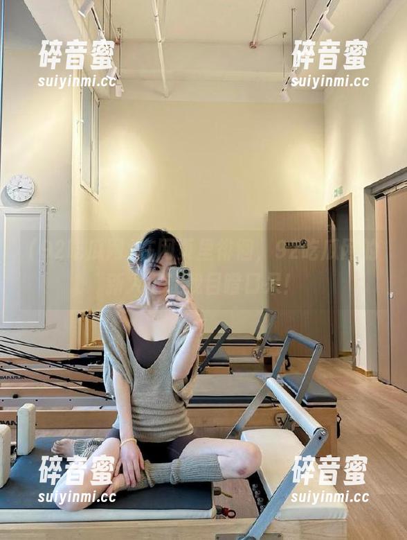 在网页里徘徊，92吃瓜网的新入口让我目瞪口呆！