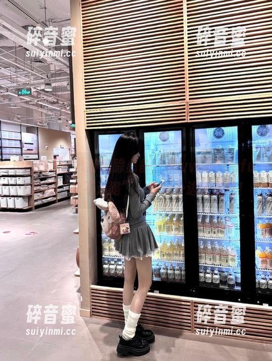 八卦追踪必备，www.51cgfun助你“永不迷路”，就算身边全是坑！