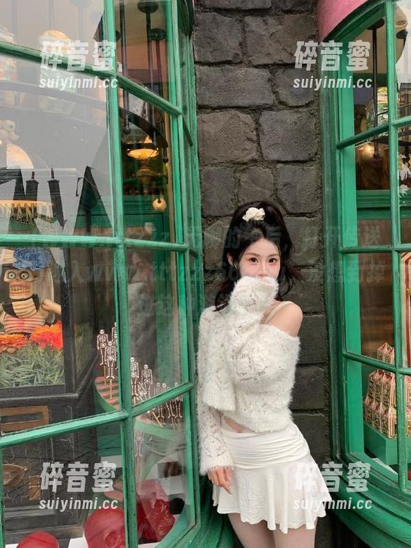 无聊的午后，打开传送门进入www.tttzzz668.su，没想到掉进这种漩涡中～
