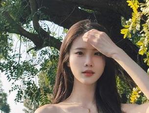首页：今天在“www.吃瓜”见到个热议话题，宛如平行世界，哈哈，你们好吗？