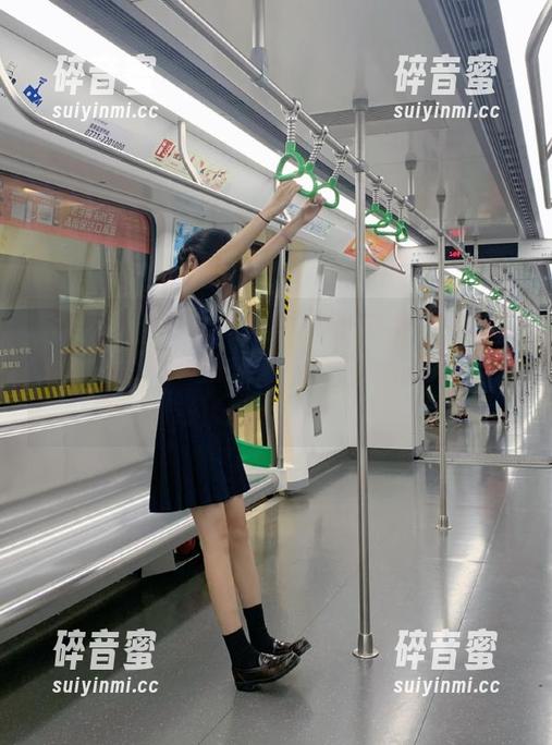 把zzzttt999su黑料不打烊肾虚十八连聊得热火朝天，我的ios手机却只剩无奈声音。