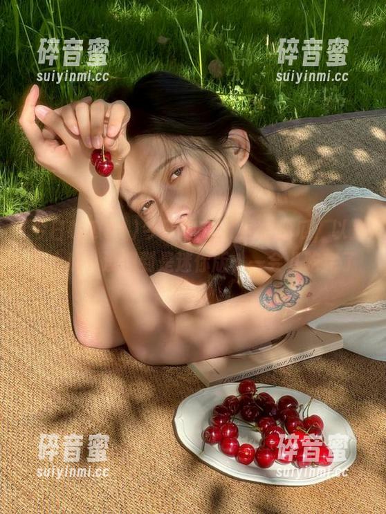 今日吃瓜51网站的瓜，以为是大瓜，没想到是迷你版，一会儿吃完了。