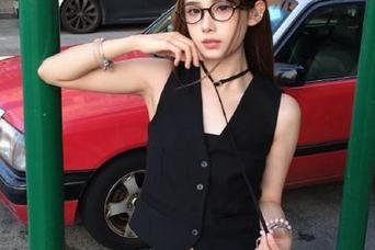 今日吃瓜51视频：当大瓜来了，大家的反应真是千姿百态，有意思得很！