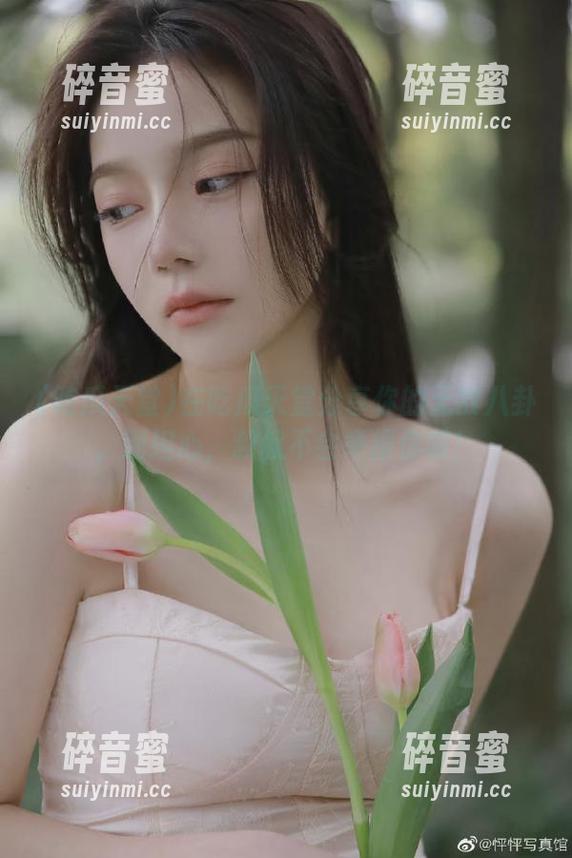 在吃瓜天堂分享你的无敌八卦，别担心，叔叔不会举报你哦！