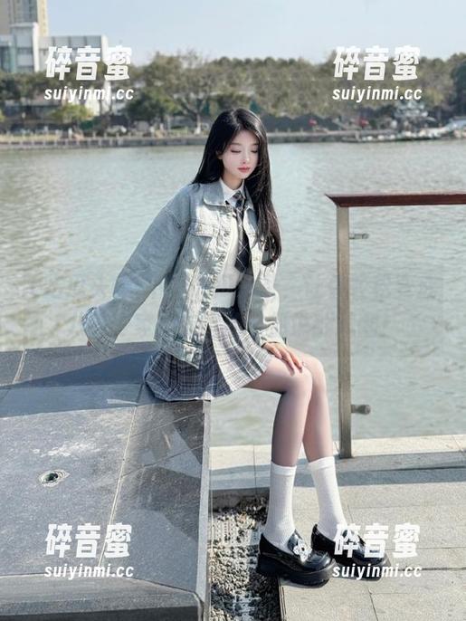下载吃瓜头条，让你轻松变成八卦专家，友谊的小船说翻就翻！