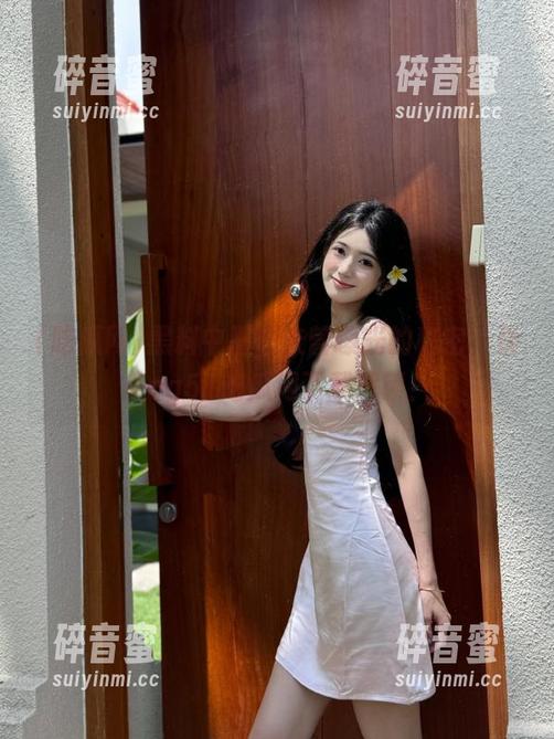 吃瓜网 黑料中那些未曾曝光的秘密,快来cg51吃瓜网下载解锁!