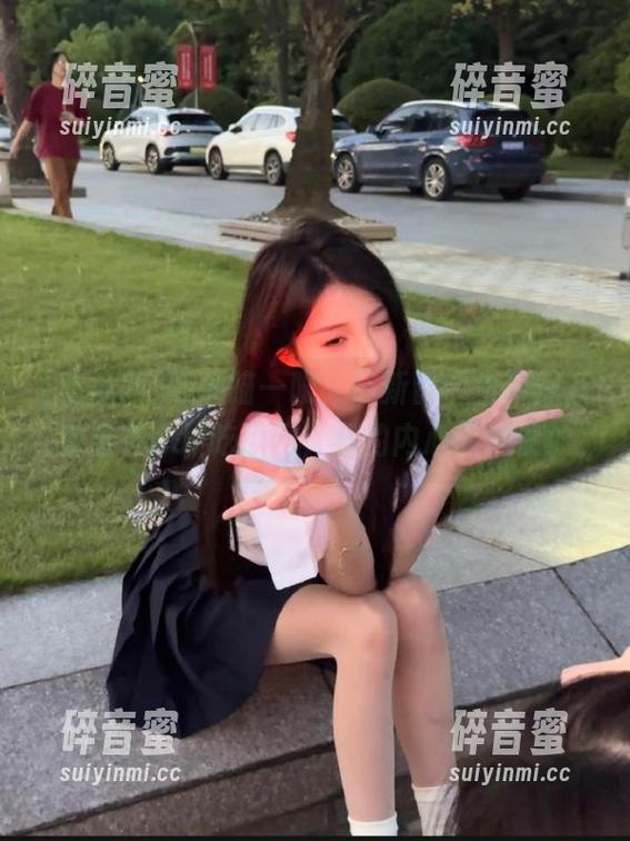 随便瞄一眼，最新留学生麻辣八卦全在pdf吃瓜网，我的内心已崩溃！