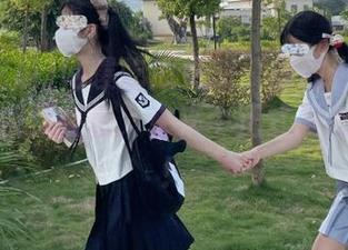 网曝吃瓜更新：圈内小道消息，心里默默在想，快来个正式发布能信吗！