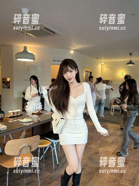 一边观看黑料正能量不打烊，一边在想，今晚吃什么？
