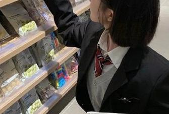 黑料社正能量，下载之后你会再也不想放下，真心话，瓜的诱惑太大了！